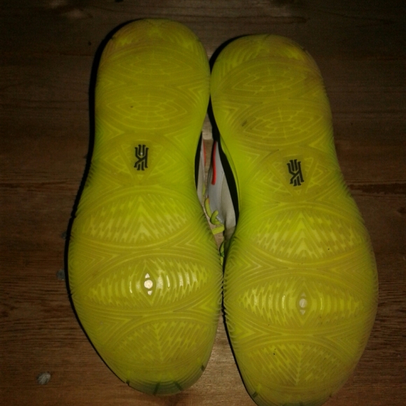 Kyrie 5 Rokit - Picture 7 of 7